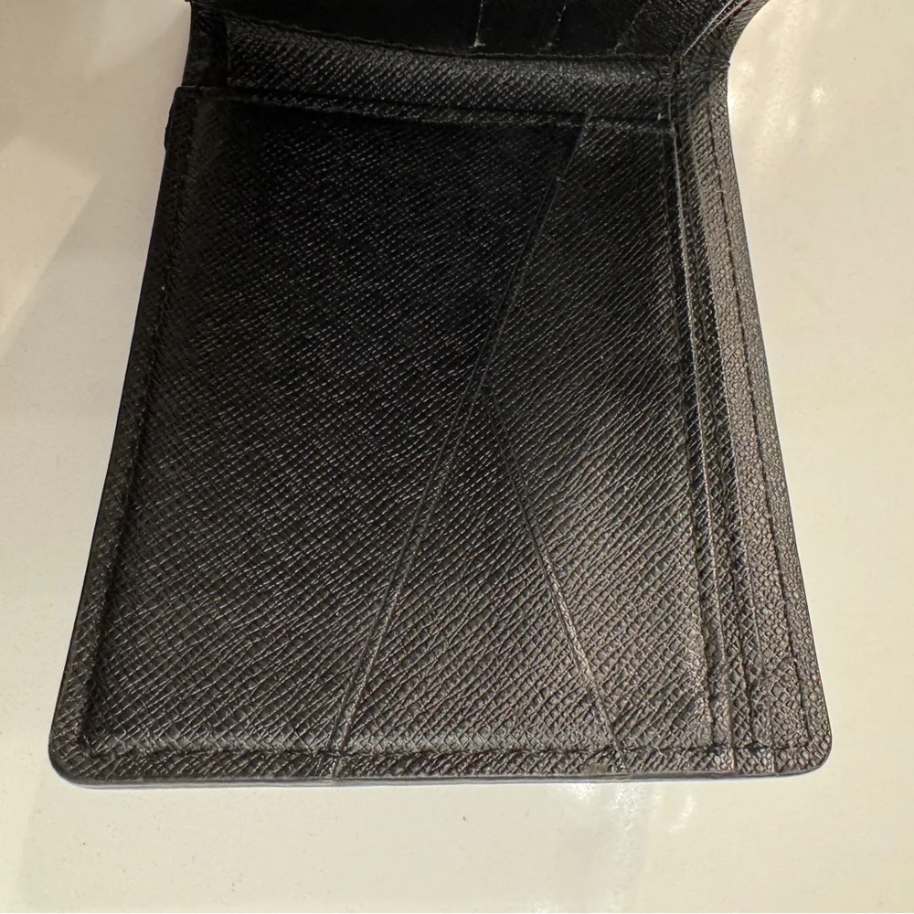 Louis Vuitton Supreme Black Textured Wallet - Picture 4 of 5